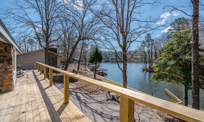 Hot Springs Village House | Lakeside Escape: The Papa Dog House