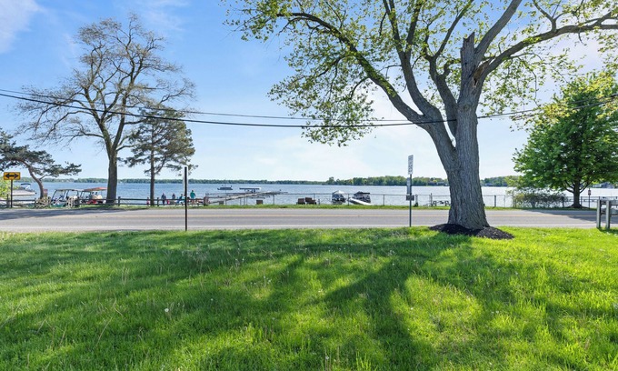 Walled Lake Apartment | Lakeside Escape On Walled Lake with Beach Access New