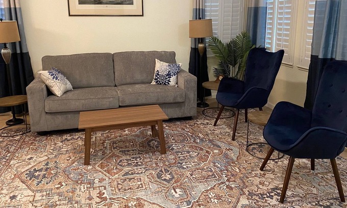 Westlake House | Lakeside Executive Oasis for the Weary Road Warrior