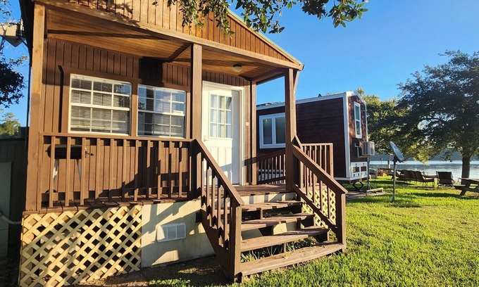 Willis Cabin | Lakeside fishing cabin on beautiful Lake Conroe.