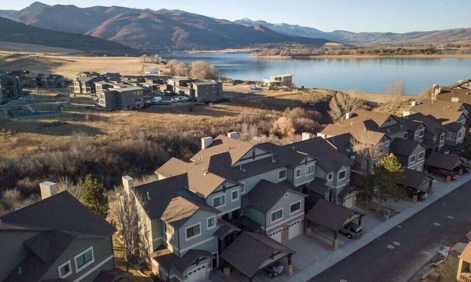Ogden House | Lakeside Funscape LS33 | Pool |Pickleball |Hot Tub