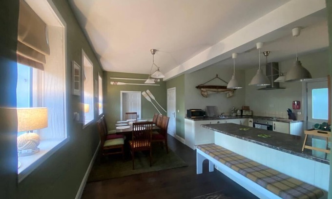 Enniskillen Cottage | Lakeside Holiday Cottage on the shores of Lough Erne,4 Double Bedrooms,Sleeps 8