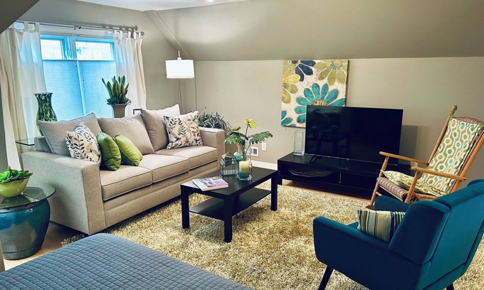 Ida Apartment | Lakeside Getaway Studio In Luna Pier!