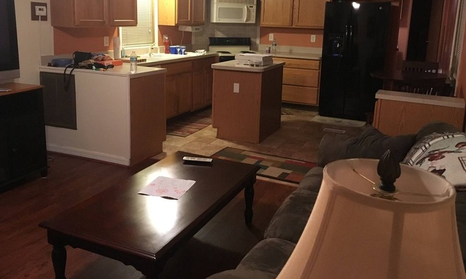 Fruitland Park House | Lakeside Getaway