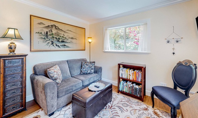 Westlake Cottage | Lakeside home with inspirational water views, lush surroundings, & free WiFi