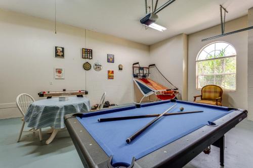 Haines City House | Lakeside Home with Pool and Game Room in Haines City