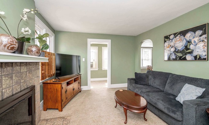 Lakeside Park House | Lakeside Landing – Modern & Chic 3BR Retreat