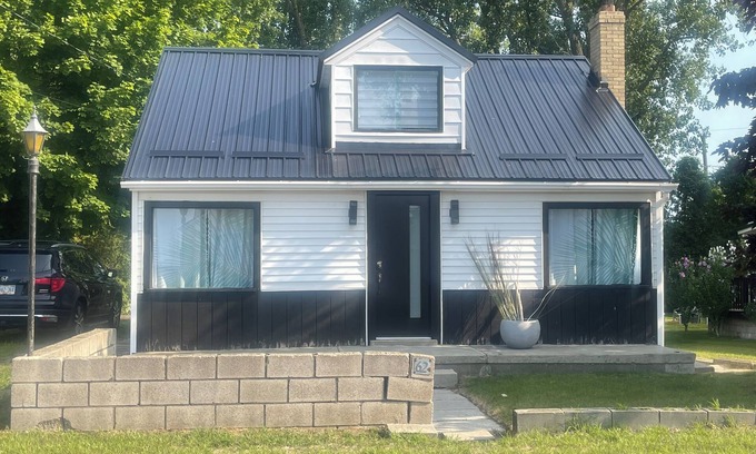 Long Point Cottage | Lakeside Living with Liana on the shores of pristine Long Point Beach sleeps 8!