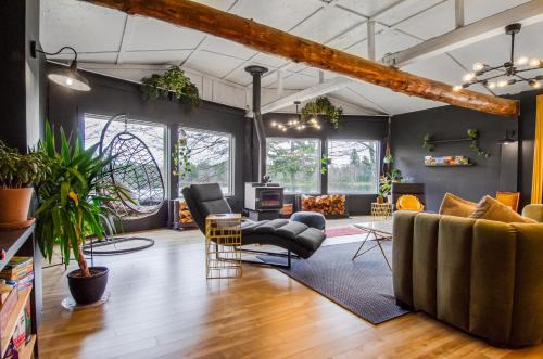 Erbs Cove House | Lakeside Lodge by the Bay of Fundy