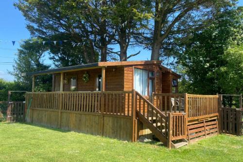 Castlemartyr House | Lakeside Lodge - Castlemartyr - Sleeps 4