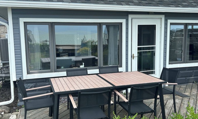 Ida House | Lakeside Oasis - Lake Erie Lakefront with Golf Cart