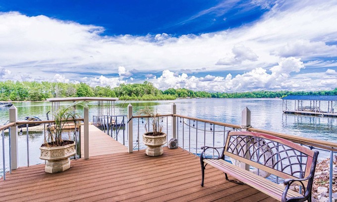 Estill Springs House | Lakeside Paradise - Waterfront View & Private Dock