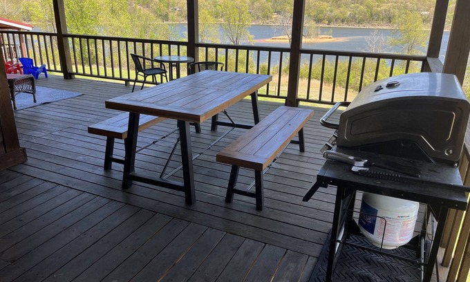 Lindseyville House | Lakeside Paradise on Nolin Lake