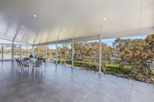 Long Jetty House | Lakeside Retreat