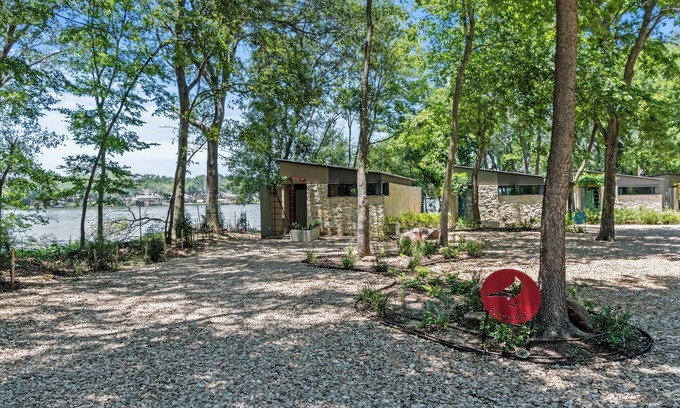 Malakoff Cottage | Lakeside retreat on a private peninsula with firepit nights, hot tub, and more!