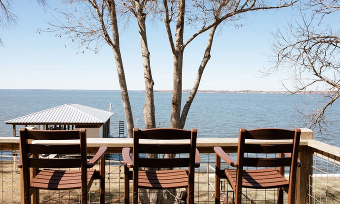 West Livingston House | Lakeside Retreat – Spacious, Family-Friendly Getaway on Lake Livingston
