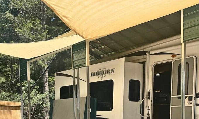 Nevada City House | Lakeside Rv w/ Private Hot Tub