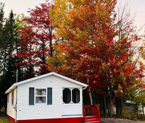 Plaster Rock Hotel | Lakeside Stays