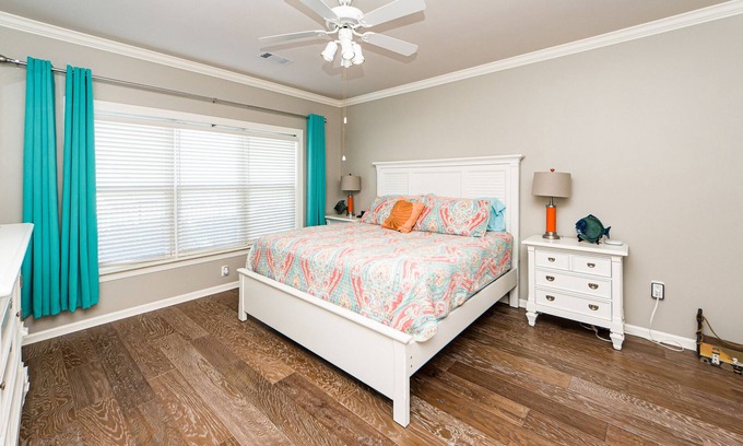 Santee Condo | Lakeside vacationing close to golf courses, restaurants and boat rental company!