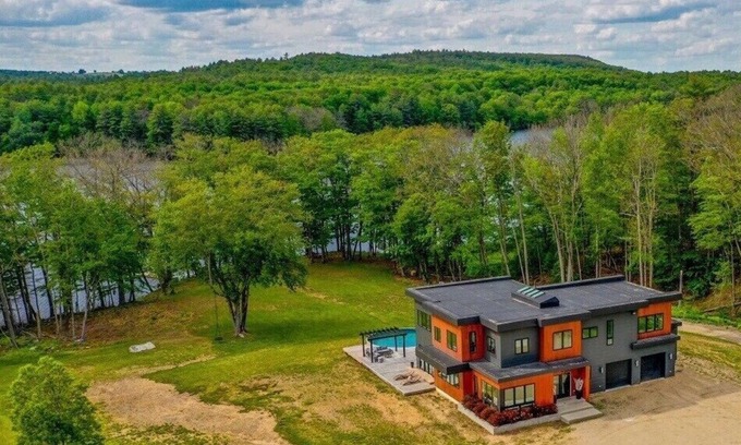 Greene House | Lakeside Weddings and Events