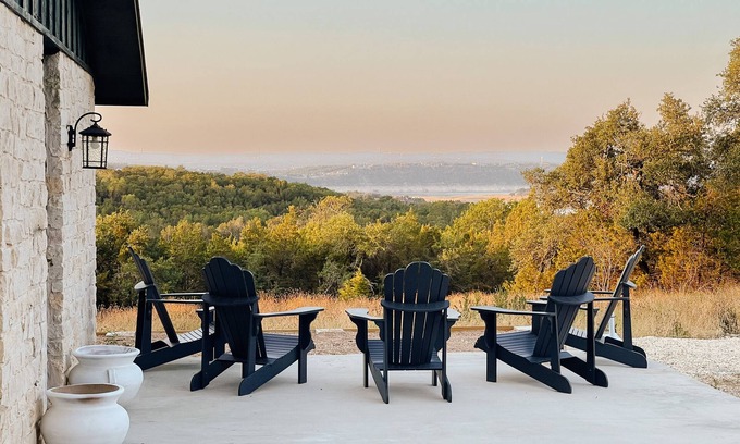 Lago Vista Cabin | LakeTravis Great Views Sleeps 6