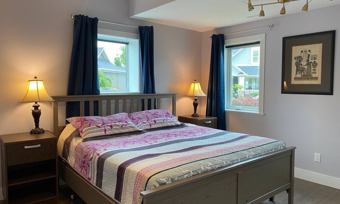Southwest Mission House | Lakeview 2-bedroom private suite with AC, WiFi in wonderful Kelowna