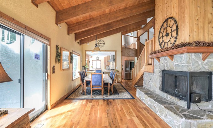 Kingswood Estates House | Lakeview, 4200sqft, EVcharger, fireplace, office+GameRoom, KingsBeach, Northstar