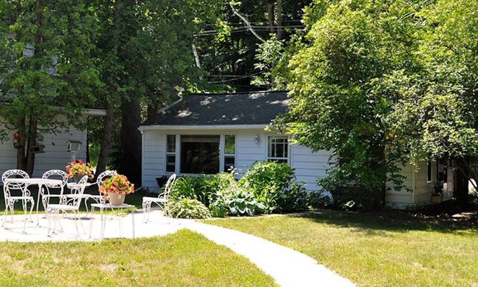 Frankfort Cottage | Lakeview at Three Pines Resort