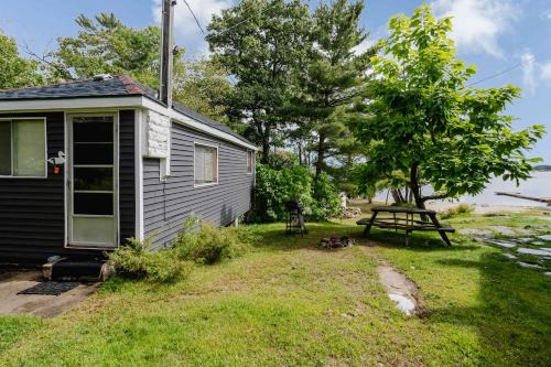 Carling House | Lakeview Cabin in Georgian Bay - Rockwood #1