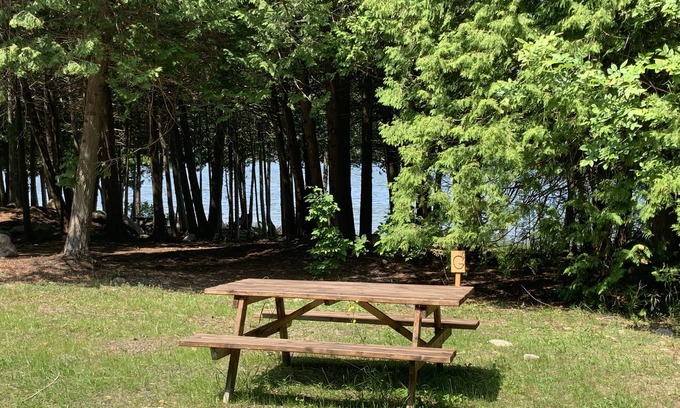 South Bruce Peninsula RV Rental | Lakeview campsite F
