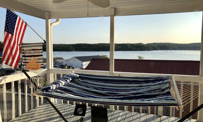 New London Cottage | Lakeview Cottage- Amazing views in Badin Shores