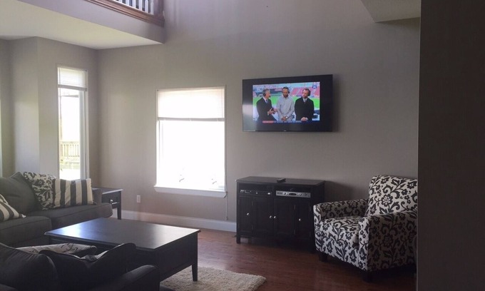 Nancy House | Lakeview House on Lake Cumberland @ Lees Ford Marina