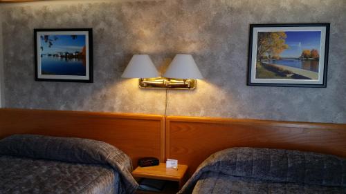 Algoma District Hotel | Lakeview Inn