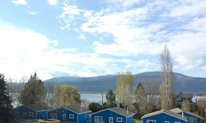 Sorrento House | Lakeview Landing - Private Queen Suite with all amenities - Shuswap Lake