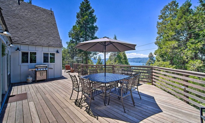 Cedar Glen Cabin | ‘Lakeview Lodge’ Fit for Groups < 1 Mile to Lake!