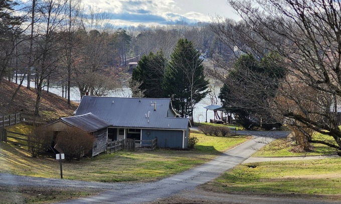 Elf House | Lakeview Lodge on Chatuge, Dock Slip available nearby, WiFi & Prmchnls