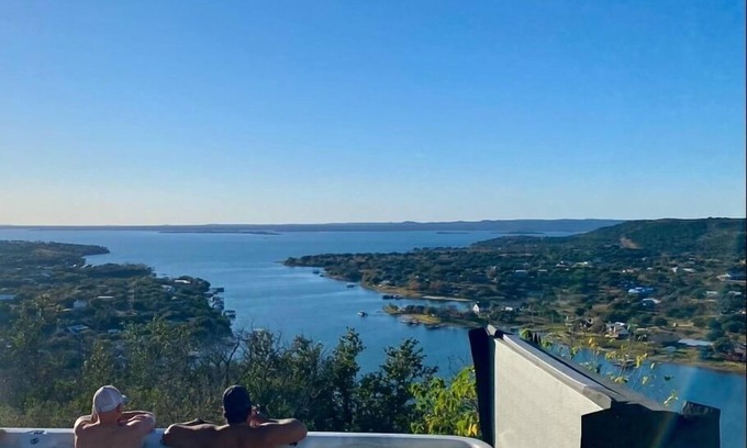 Burnet House | Lakeview Lodge on Spider Mountain