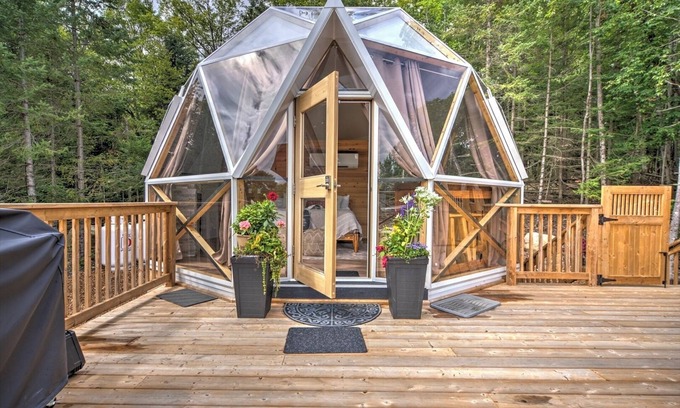 Haliburton Hotel | Lakeview Motel