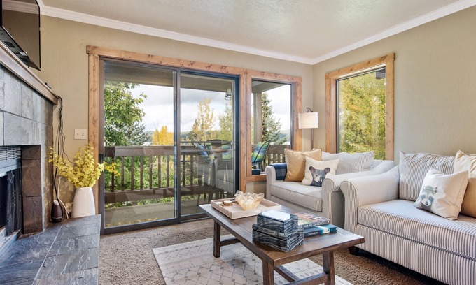 McCall Condo | Lakeview Mountain Retreat