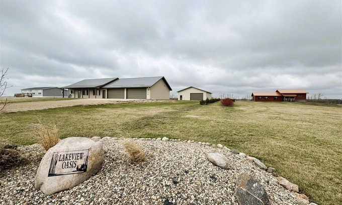 Waubay Cabin | Lakeview Oasis - Hunting/Fishing Cabin in Waubay SD