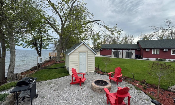 Ramara Cabin | Lakeview President suite on Private island