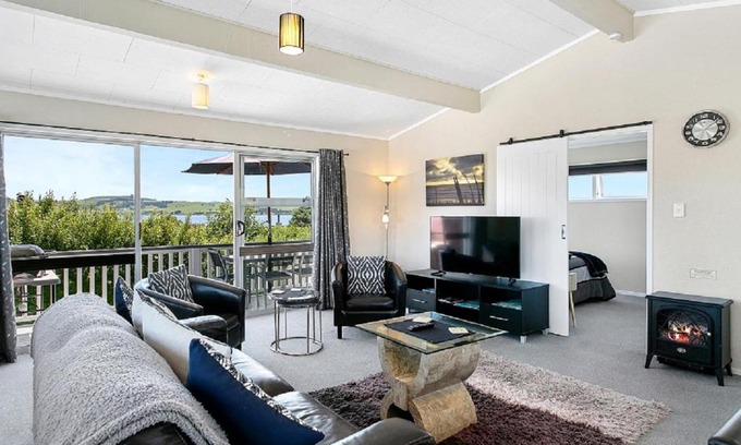 Richmond Heights Apartment | Lakeview's On Richmond