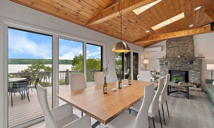 Hammondsport House | Lakeview, Spa, Firepit, BBQ, Fireplace + Speakeasy
