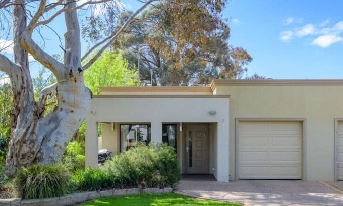 Lake Hume Village Condo | Lakeview Villa 2 bedrooms