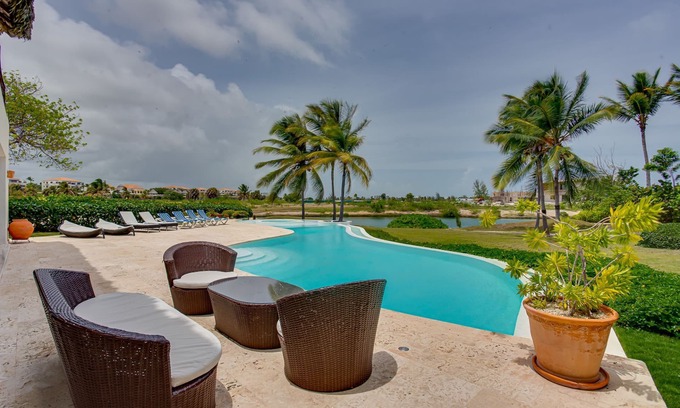 Punta Cana House | Lakeview Villa in Cap Cana with daily housekeeping