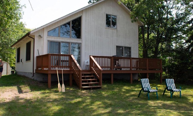 Au Gres House | Lakeview & Wildlife