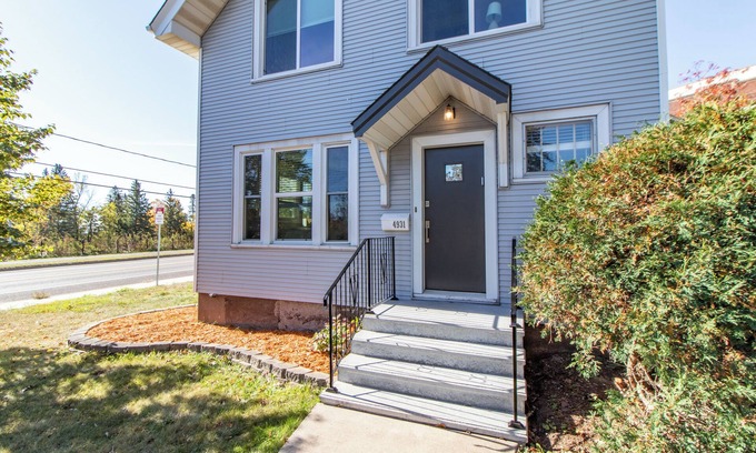 Lakeside - Lester Park House | Lakewalk House | Minutes from Downtown Duluth