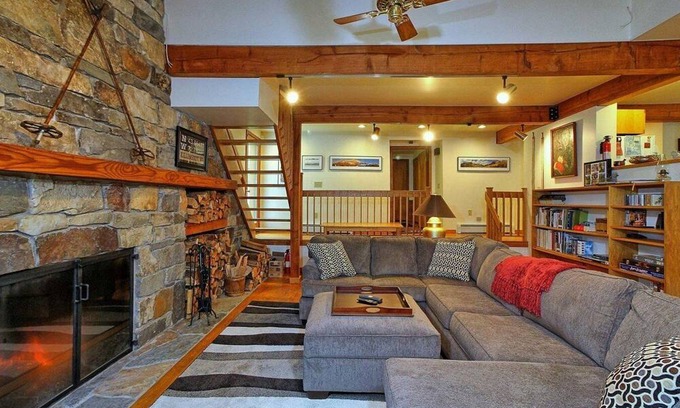 Killington House | Lakewood Lodge: 4BR/2.5BA Killington Home | Private Hot Tub, Wood Fire, Kent Pond & EV Charger