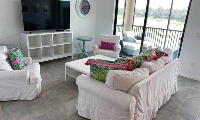 Lakewood Ranch Condo | Lakewood National Water & Par 3 view.