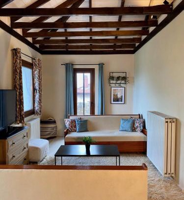 Sintiki Apartment | Lakis' Wellhouse